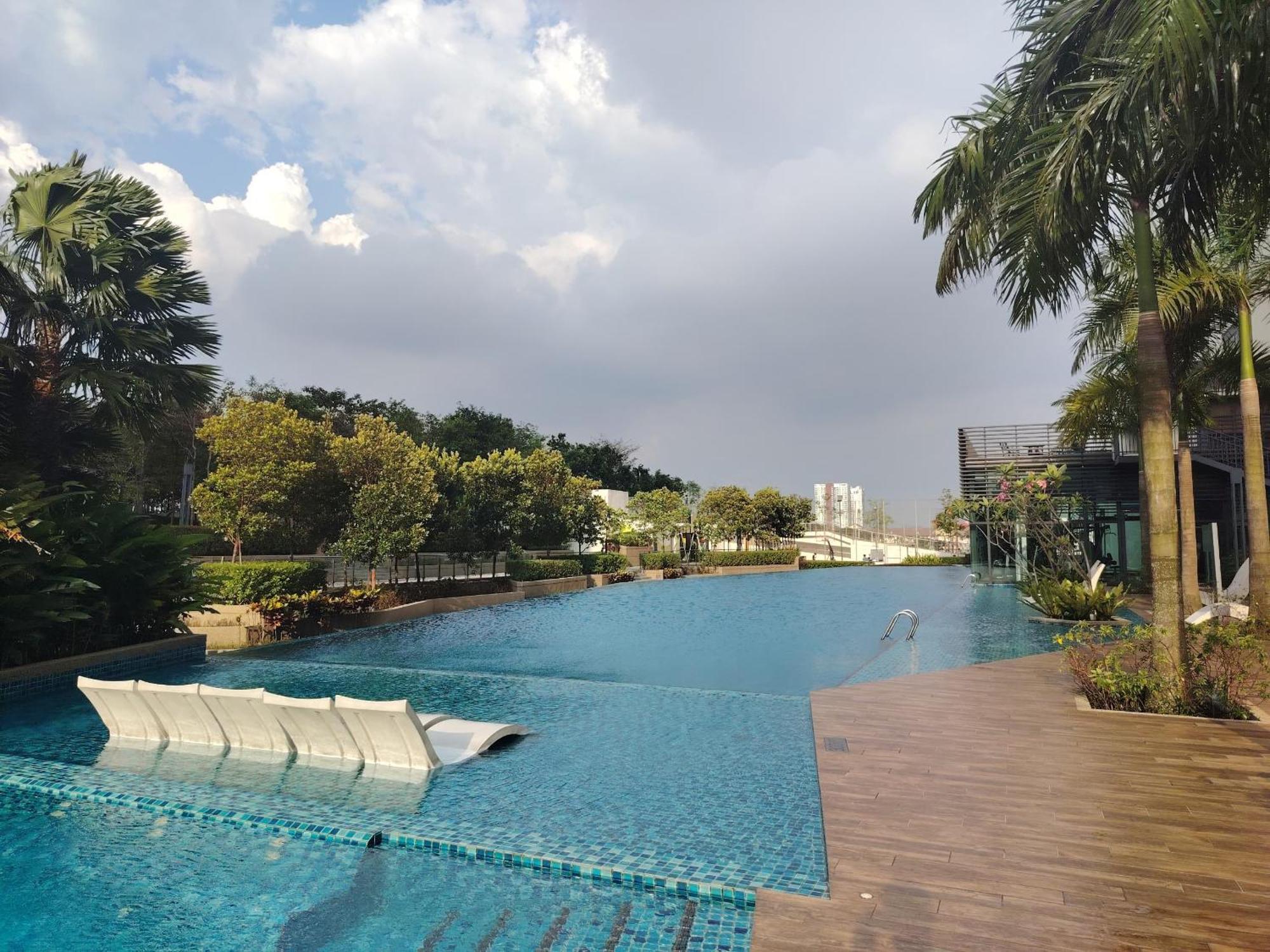 Greenfield Residence With Amazing Pool View And High-Speed Wi-Fi Petaling Jaya Exterior photo